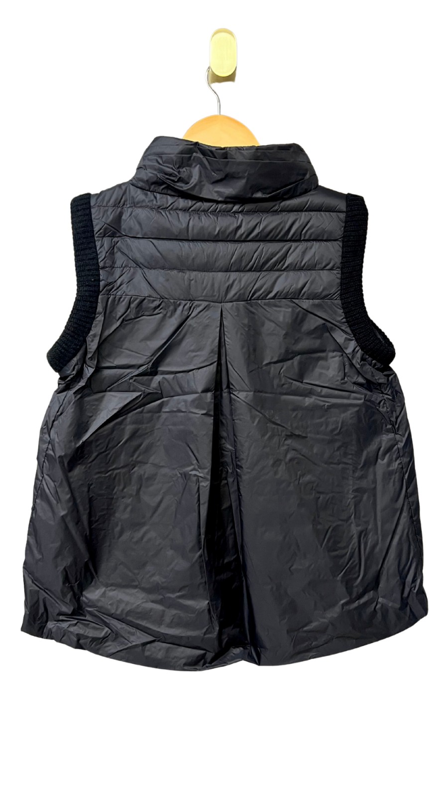 Clothing CORTLAND PARK | Wynn Gilt Puffer Vest In Black